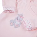 Langärmeliger Wickelbody mit Umschlagausschnitt, rosa mit Kaninchen