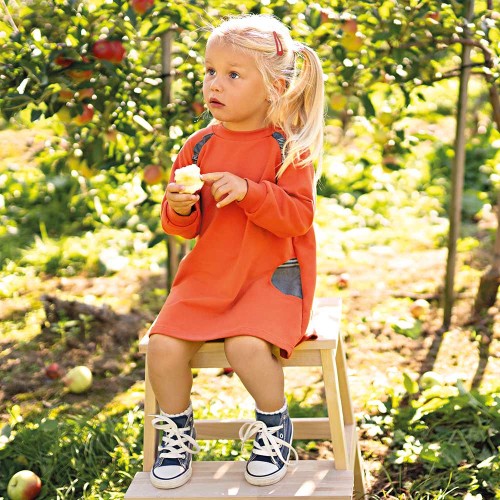 Kinder-Sweatshirt-Tunika rot mit kleinem Schriftzug und Rüschen