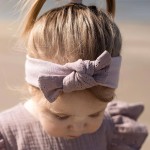Kinderstirnband in Heidekrautfarbe mit Musselin-Schleife