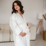 Umstandsbademantel für Damen aus Waffelpiqué in Ecru