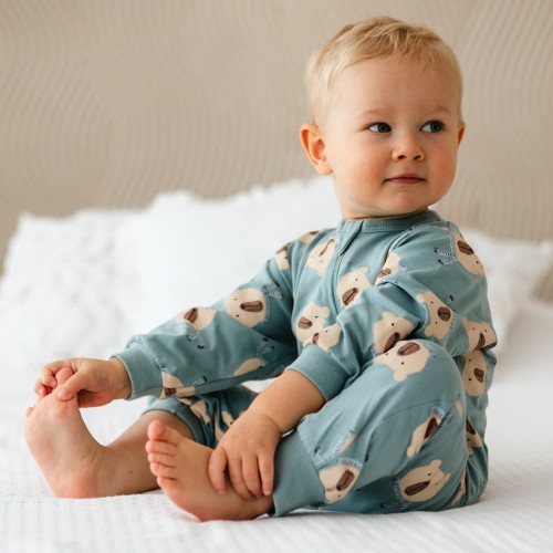 Baby-Strampler in Salbei mit Bären