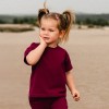 Bordeauxfarbenes Kinder-T-Shirt