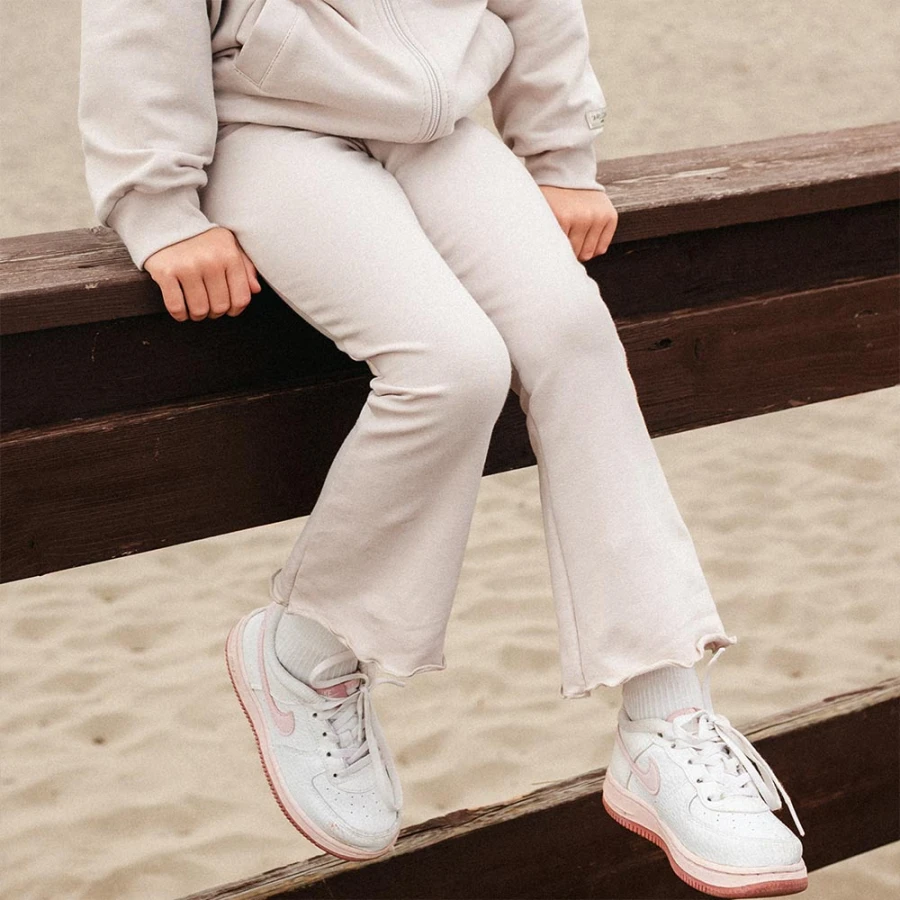 LEGGINSY-DZWONY-SIMPLY-BEŻ-SESJA2.jpg