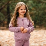 Fliederfarbene Bomberjacke – Kollektion Simply Comfy