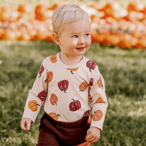 Babybody ecru mit Kürbissen