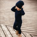 Dunkelblaue Baby-Mütze aus Merinowolle