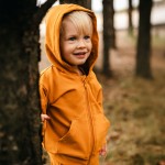 Honigfarbener Reißverschluss-Kapuzenpullover – Kollektion Simply Comfy