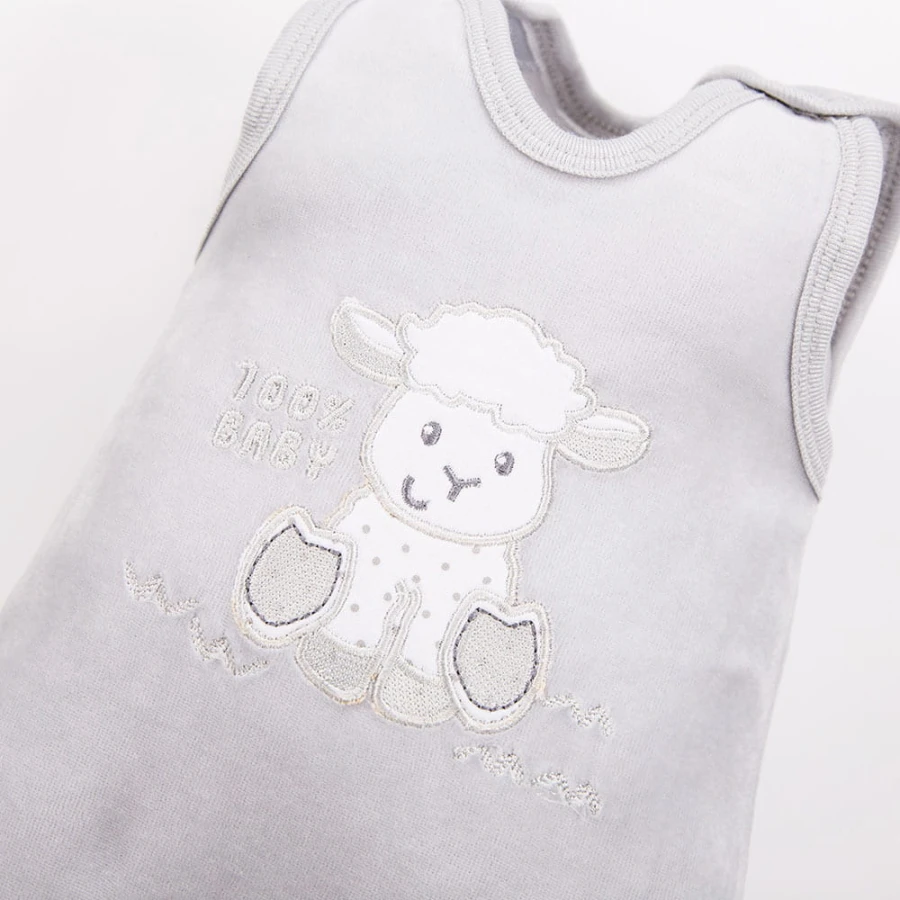 Graues Baby-Set mit Schafstickerei