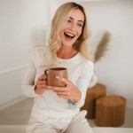 Damenbluse ecru mit langem Ärmel – Eevi for Women