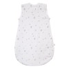 Weißer Baby-Schlafsack mit Blättermotiv