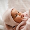Rosa Merino Baby Mütze zum Binden