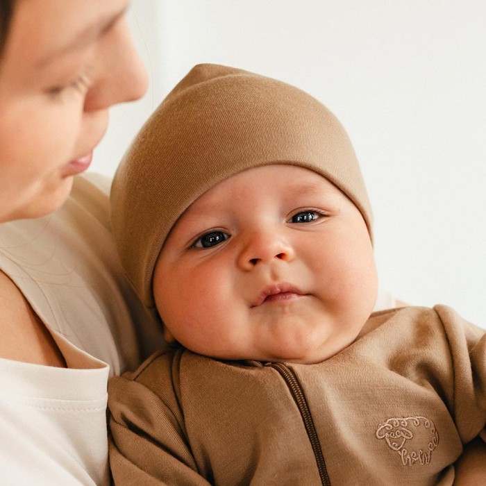 Karamellfarbene Merino Baby-Mütze