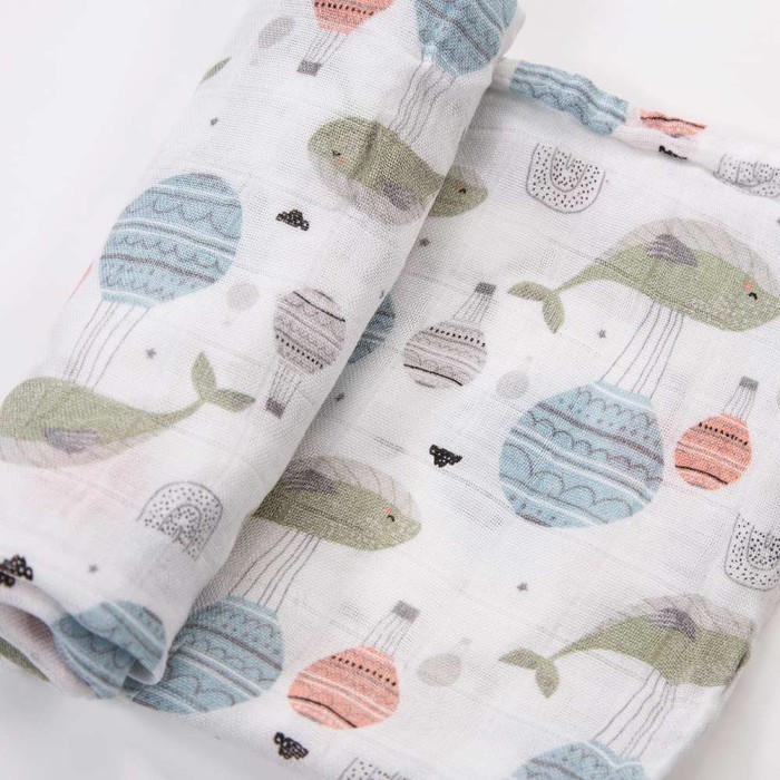 Weiße Bambus Babywindel mit Walen 60x60