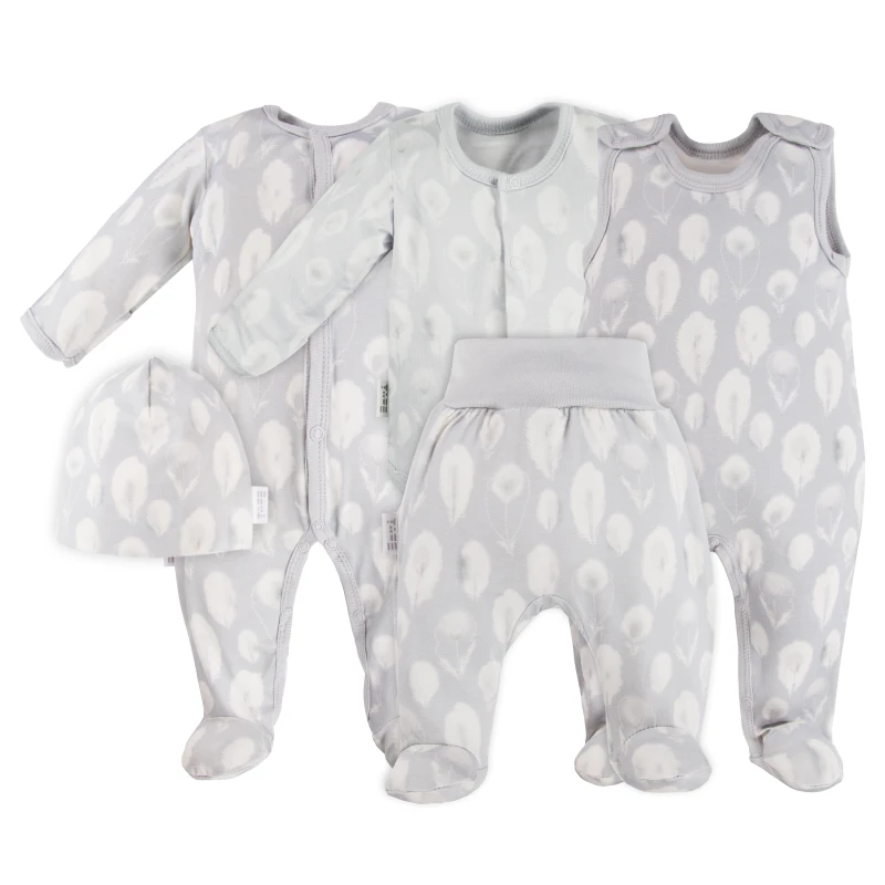 Baby-Set Schlafanzug, Strampler, Body, Mütze und Hose grau mit Federn