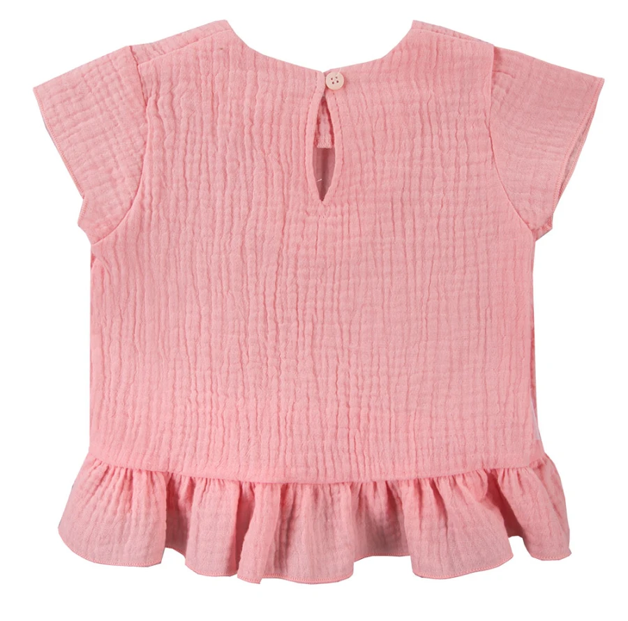 Set Rosa Musselinbluse und dunkelblaue Shorts