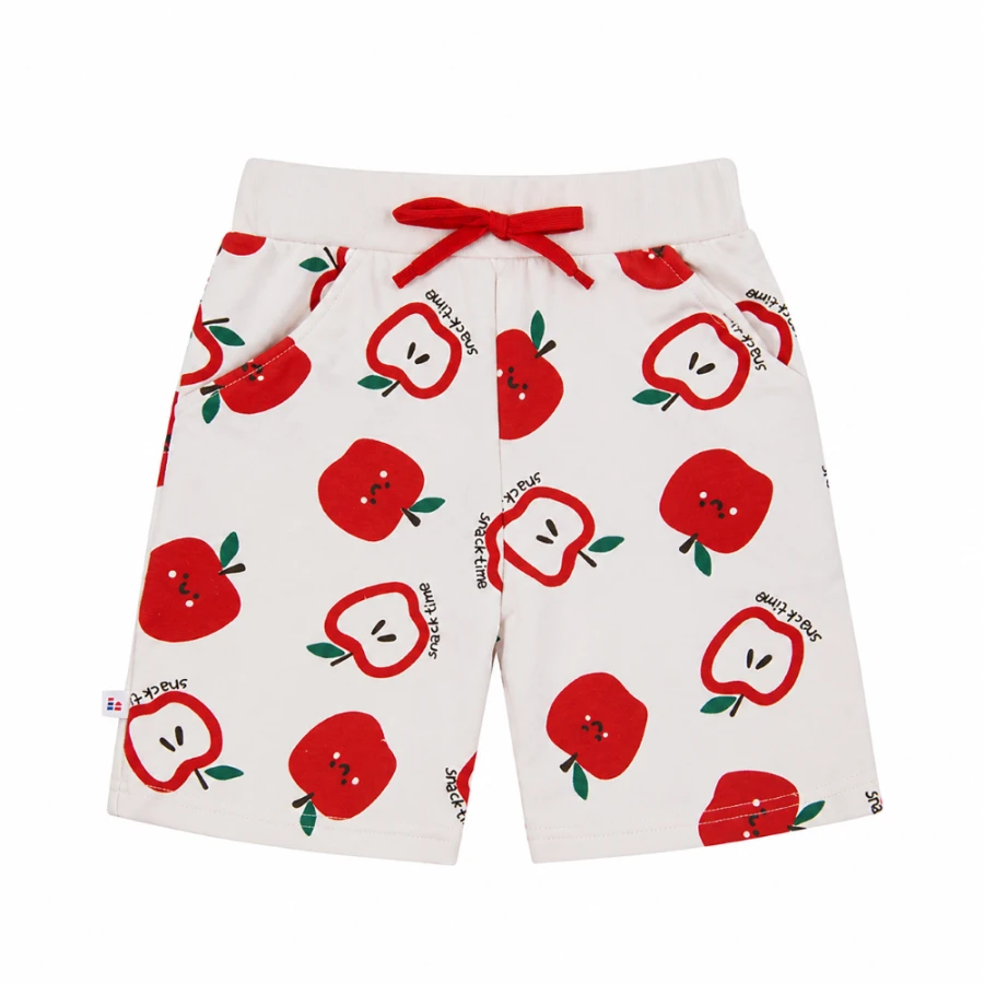 Ecrufarbene Sweatshorts mit Apfelmuster