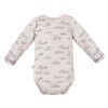 Set mit Body und beiger Hose mit Wolkenmuster