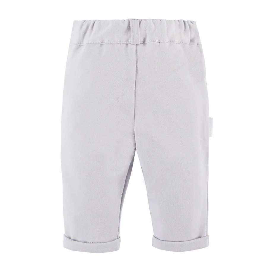 Set aus weißem Hemd-Body, grauer eleganter Hose und grauem Sakko