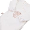 Baby-Set mit Body, Strampler, Halbstampler und Mützen in Ecru