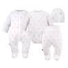 Baby-Set: Body, Strampelhose, Mütze und weißer Strampler mit blauen Ballons