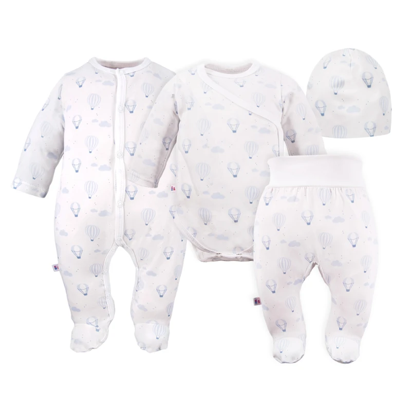 Baby-Set: Body, Strampelhose, Mütze und weißer Strampler mit blauen Ballons