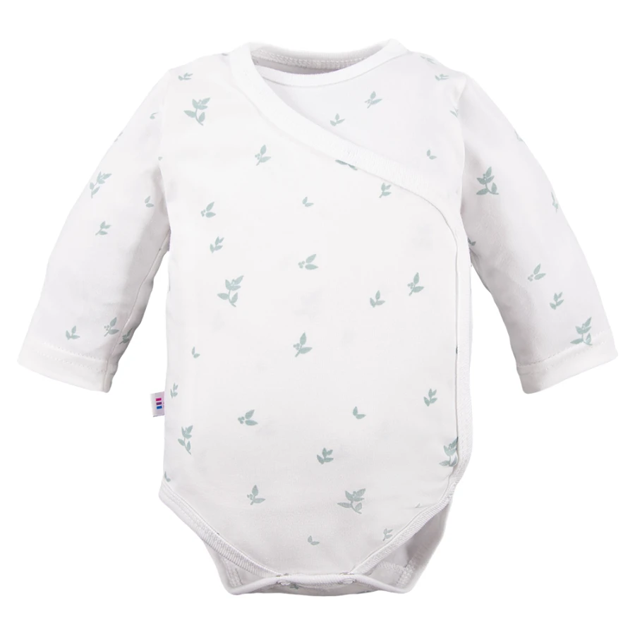 Baby-Set: Body, Strampelhose, Mütze und weißer Strampler mit Blättermotiv
