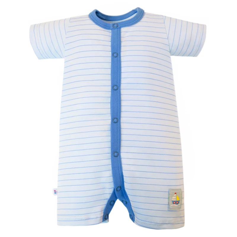 Weißer Baby-Strampler mit blauen Streifen