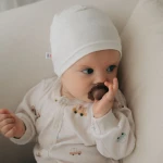 Baby-Mütze weiß