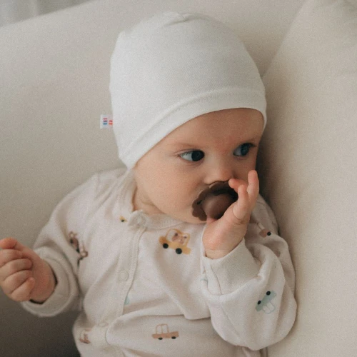 Baby-Mütze weiß