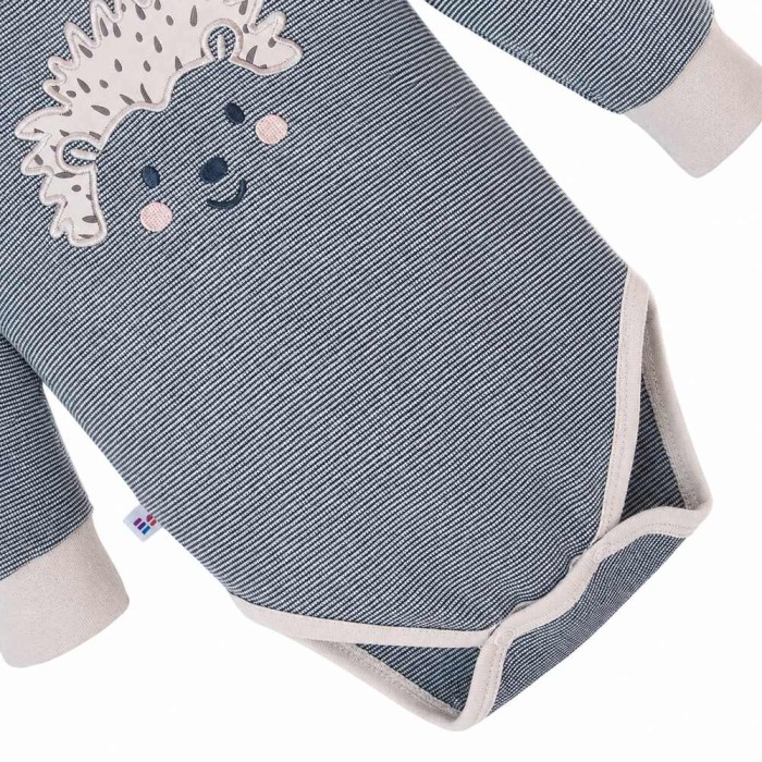 Grauer Babybody mit langen Ärmeln und Igelmotiv