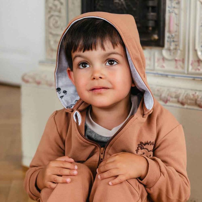 Brauner Kinder-Trainingsanzug mit Stickerei