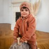 Braune Kinder-Fleecejacke mit Igel-Stickerei