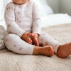 Mädchenleggings in Ecru mit Rehen