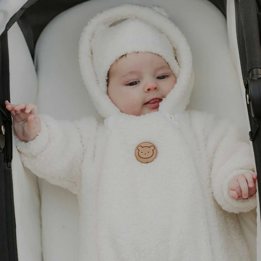 Babyoverall aus Teddyfleece in Ecru