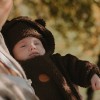 Braune Baby-Bindemütze aus Teddy-Stoff