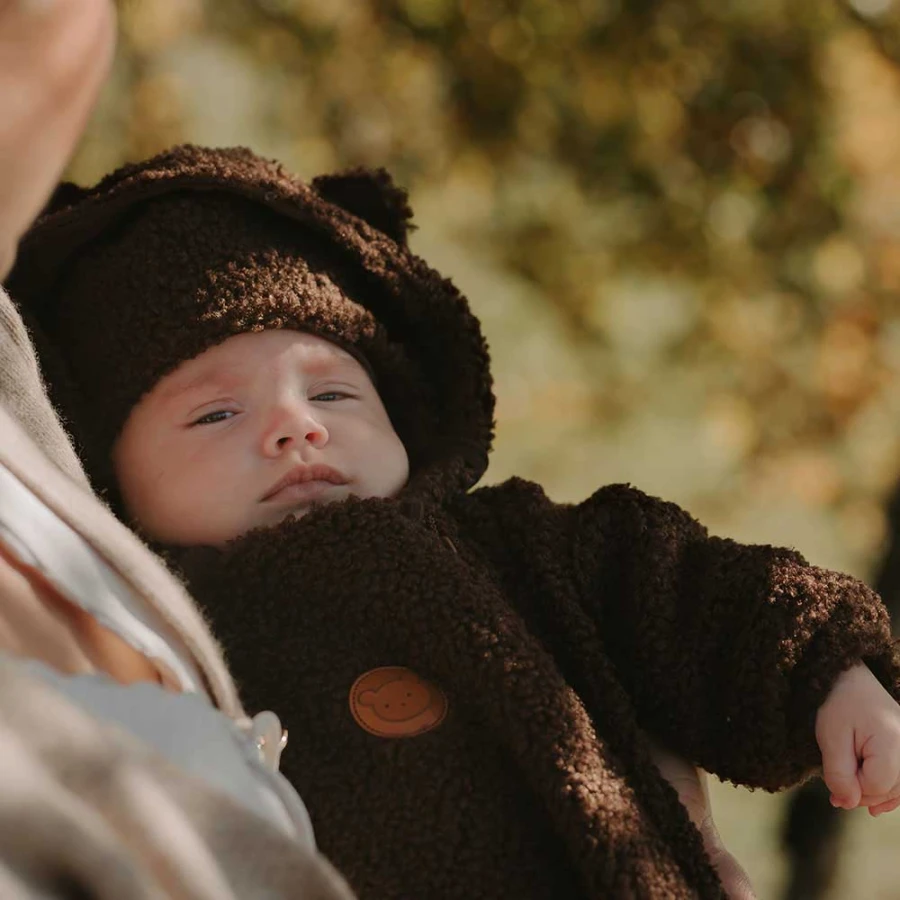 Braune Baby-Bindemütze aus Teddy-Stoff