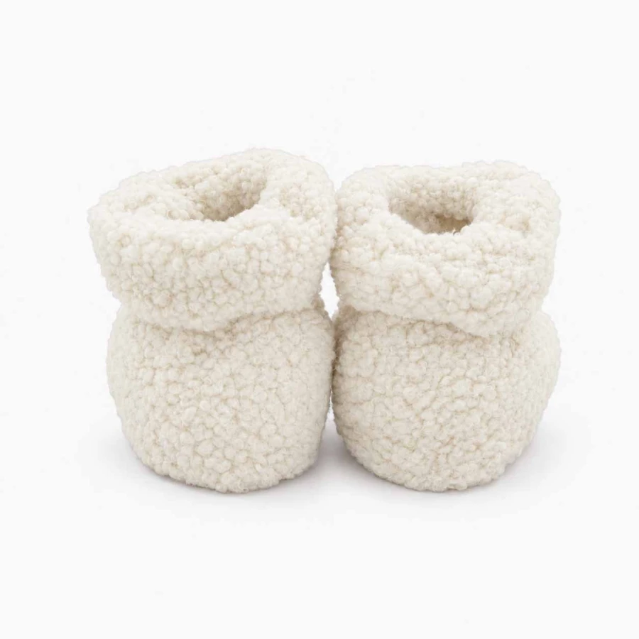 Babyschühchen aus Teddyfleece in Ecru
