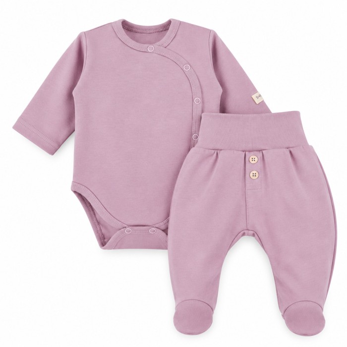 Mauvefarbenes Babyset mit Wickelbody und Strampelhose mit Füßchen