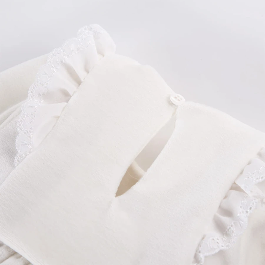 Kleid aus Velours mit Rüschen ecru