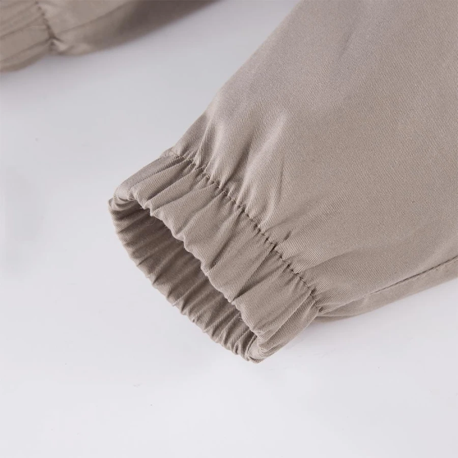 Beigefarbene Kinder-Hose aus Stoff