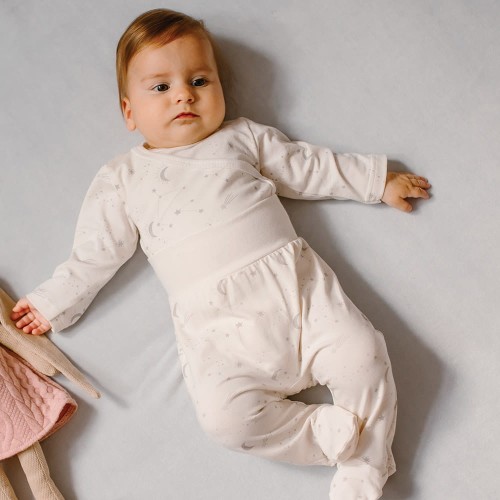 Baby-Halbstrampler in Ecru mit Sternchen