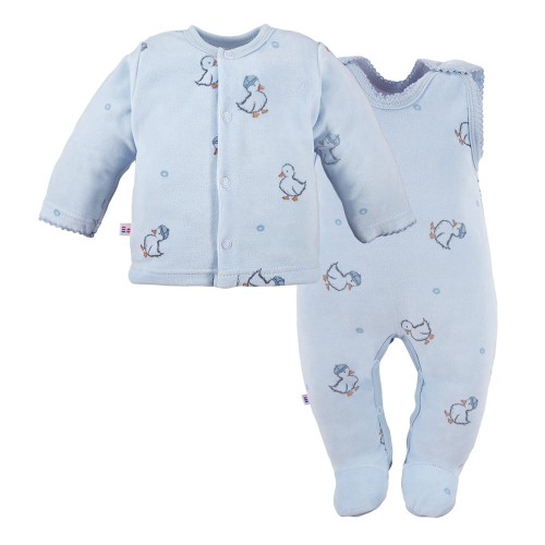 Baby-Set bestehend aus Schlafstrampler und blauer Jacke mit Entchenmuster aus Velours