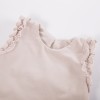 Beiges Kinderkleid mit Rüschen