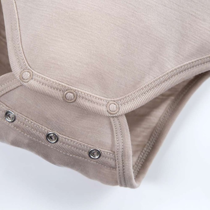 Body aus Merinowolle, der mit dem Kind mitwächst, beige