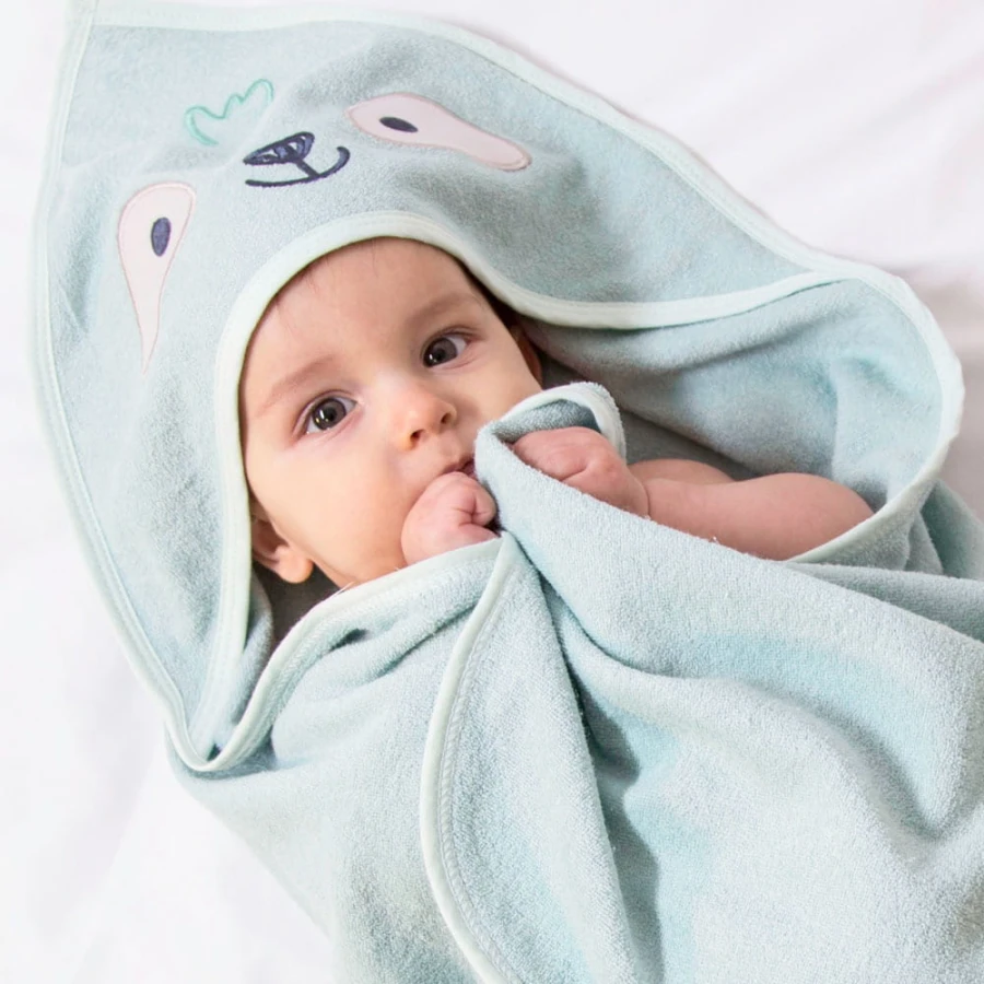 Baby-Kapuzenhandtuch in Mint mit Faultier 100x100
