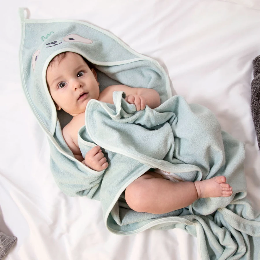 Baby-Kapuzenhandtuch in Mint mit Faultier 100x100